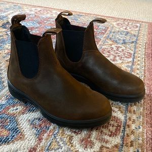 Womens 9.5 Antique Brown Blundstones
